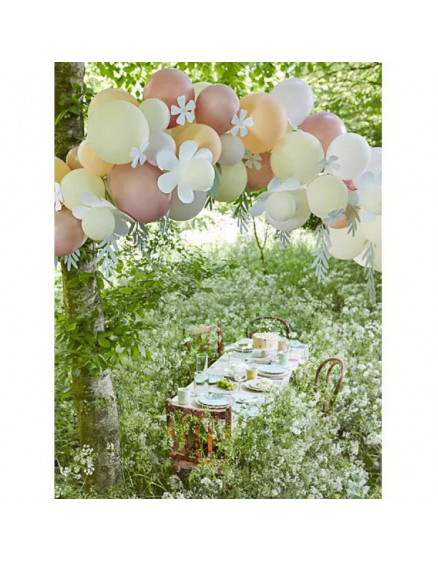 Pastel Daisy Balloon Garland 2
