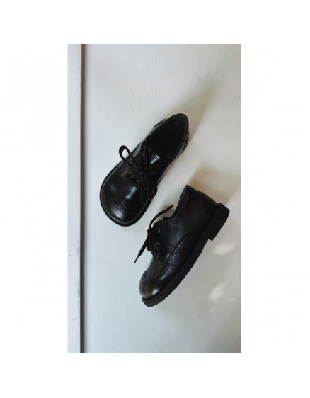 Classic Lace-up Shoe 5