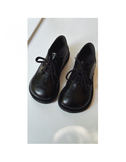 Classic Lace-up Shoe 4