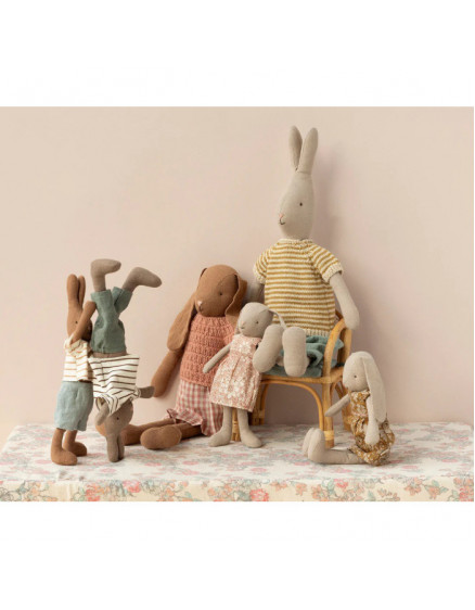 Rabbit size 3, Classic - Knitted shirt and pants 2