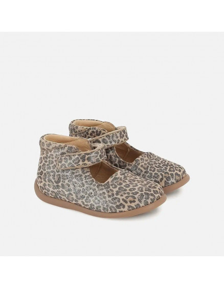 Shoes Stand-Up Mary Leo Sahara