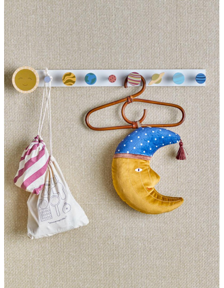 Aranya Hanger Brown 2