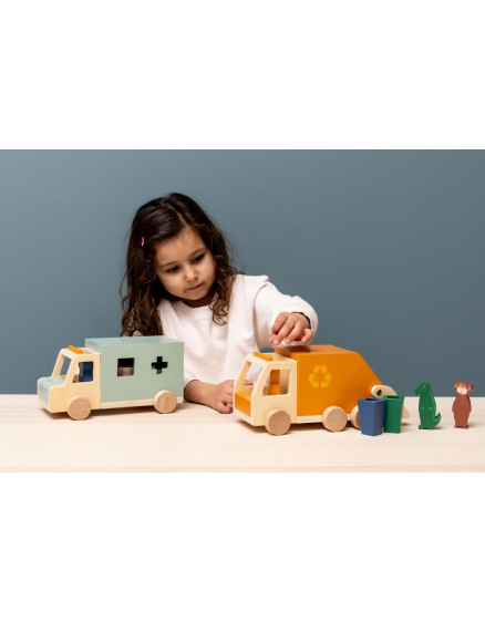 Дерев'яний іграшковий набір Ambulance 4