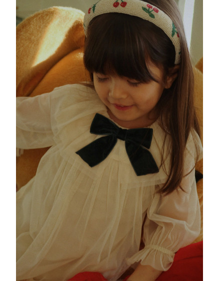 Bow Dress Parchment 4