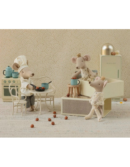 Royal Twin Mice, Little Sister and Brother in Matchbox 2