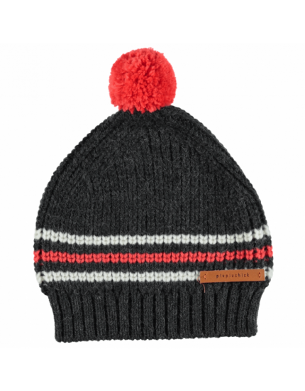 В'язана шапка W